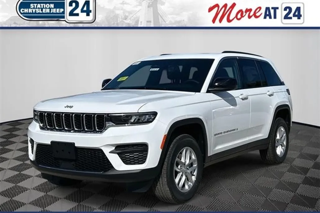 2025 Jeep Grand Cherokee Laredo photo 1