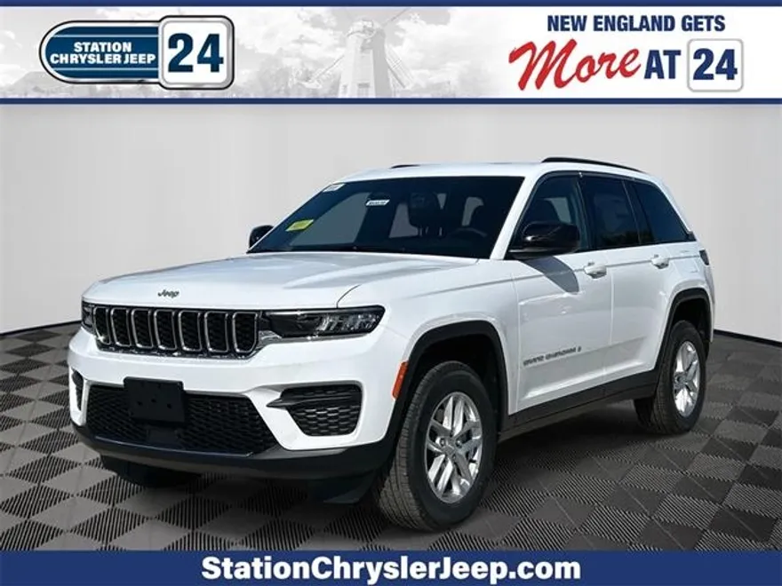 2025 Jeep Grand Cherokee Laredo photo 1