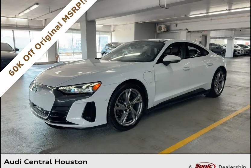 2023 Audi e-tron GT Prestige photo 1