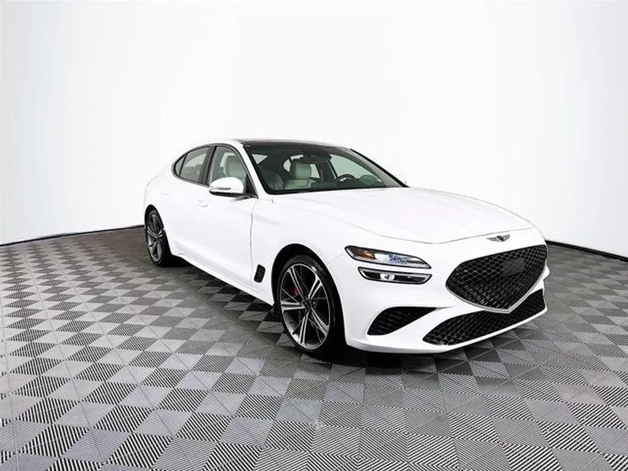 2025 Genesis G70 2.5T Prestige photo 1
