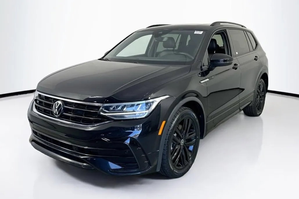 2022 Volkswagen Tiguan SE R-Line Black photo 1