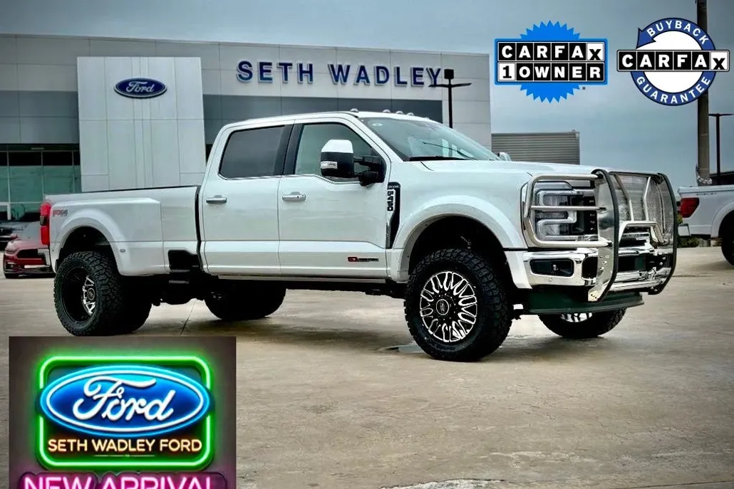 2025 Ford F-450 photo 1