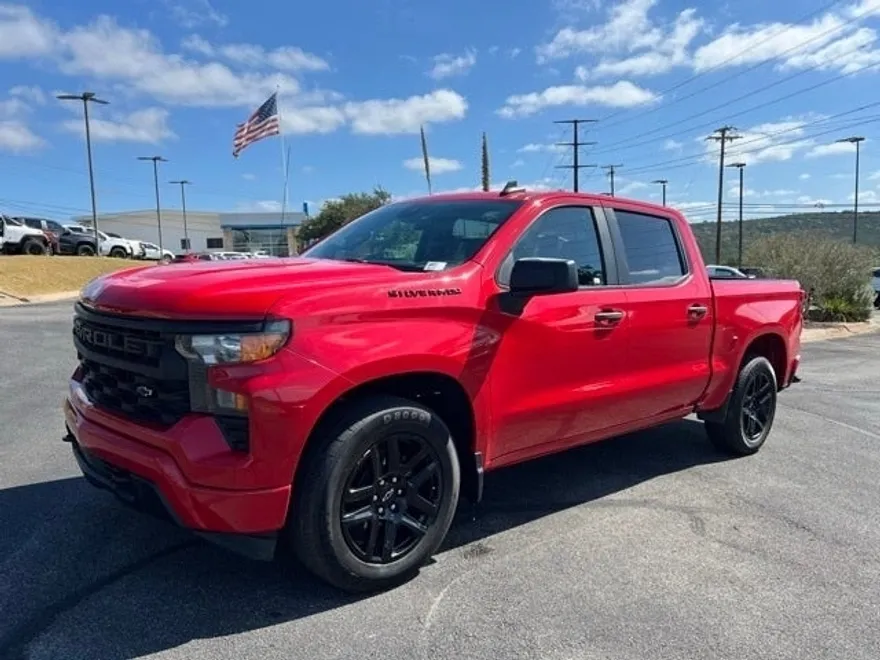 2022 Chevrolet Silverado 1500 Custom photo 1