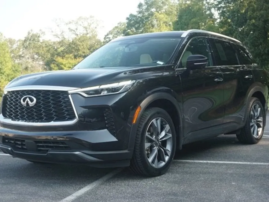 2022 Infiniti QX60 Luxe photo 1