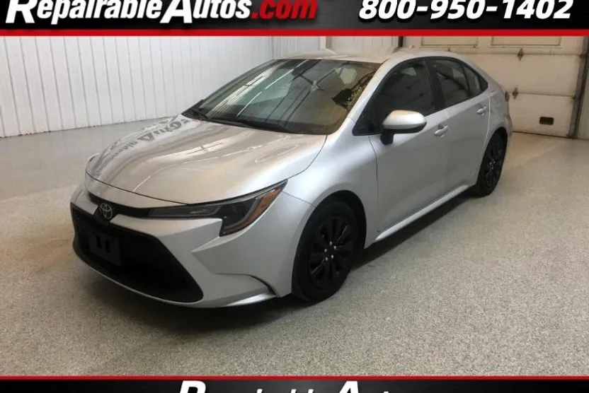 2021 Toyota Corolla LE photo 1