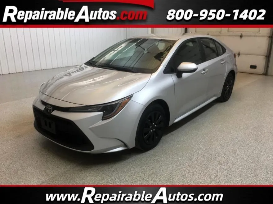2021 Toyota Corolla LE photo 1