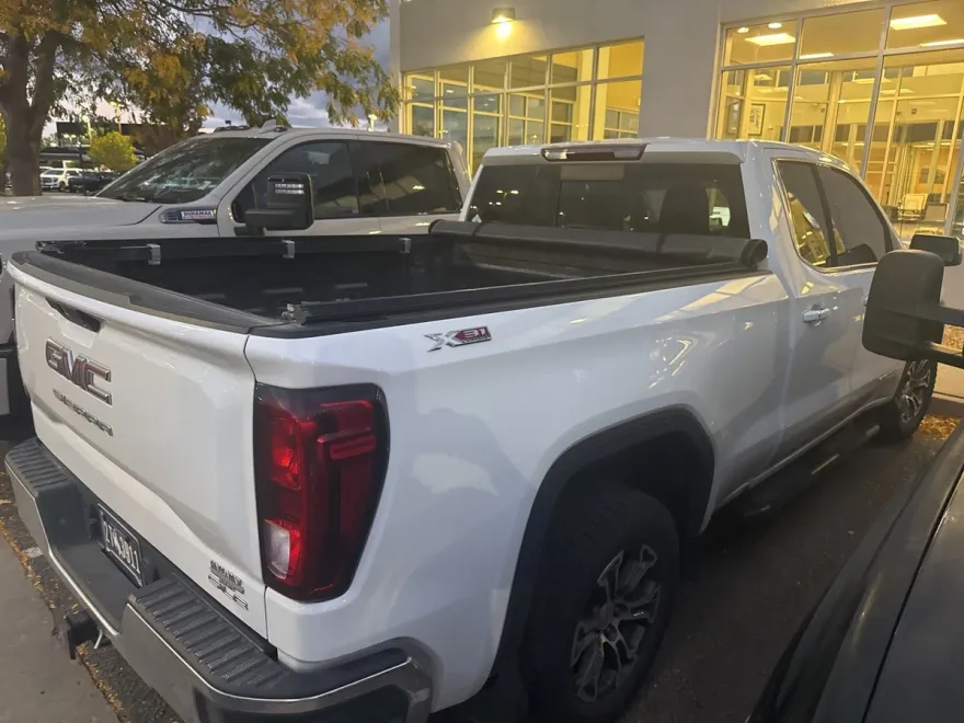 2020 Gmc Sierra 1500 SLE photo 1