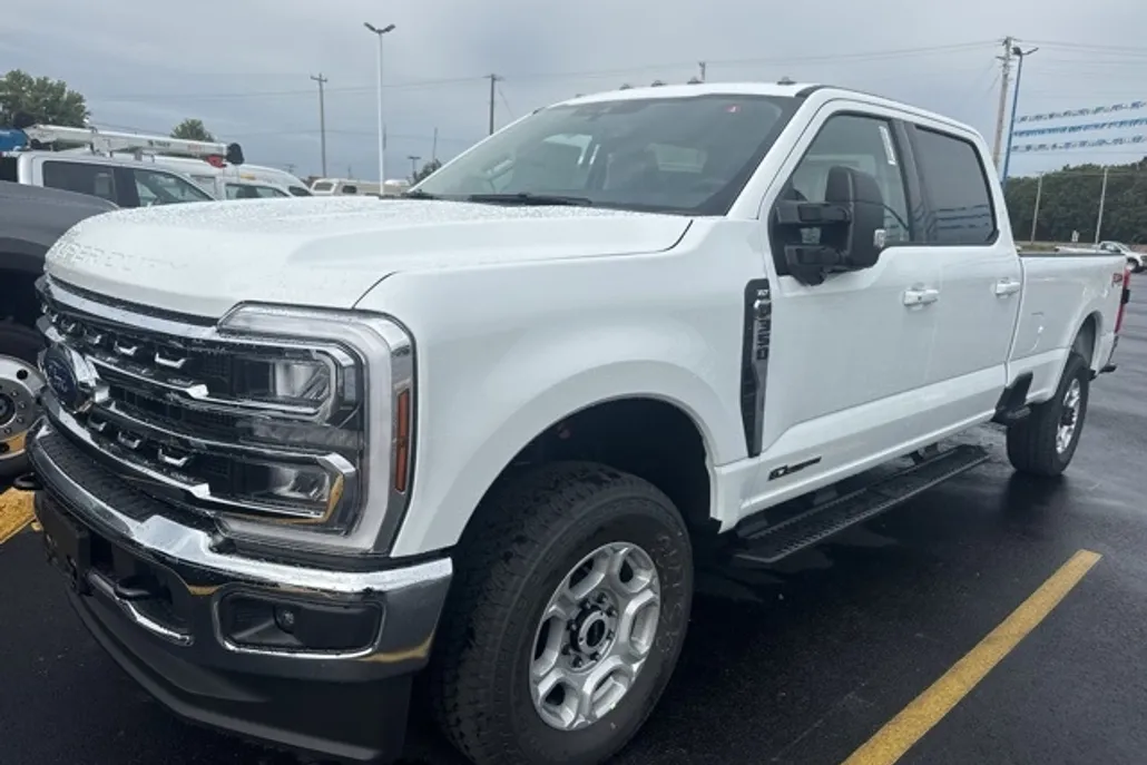2026 Ford F-350 XLT photo 1