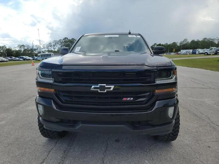 2019 Chevrolet Silverado 1500 LT photo 1