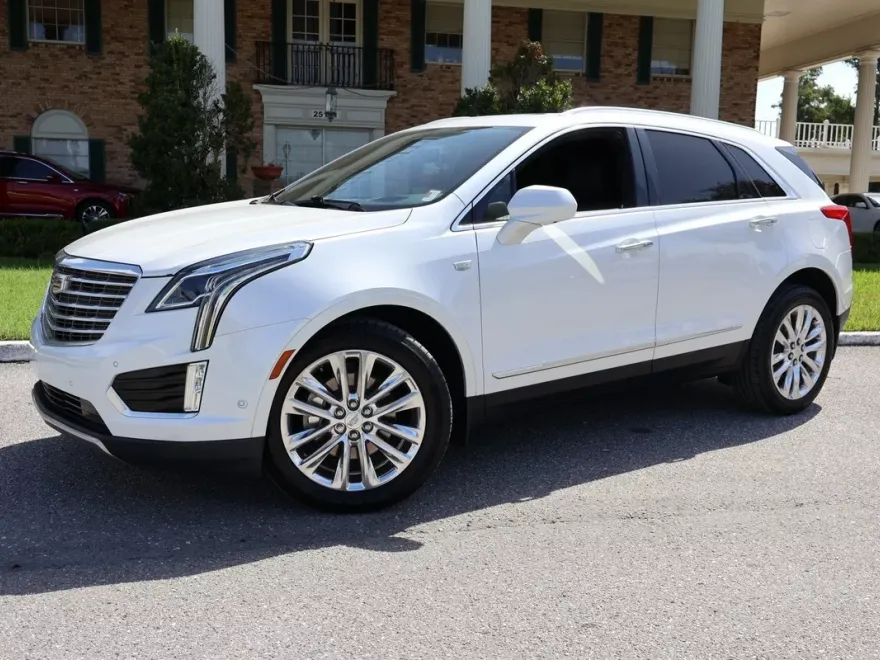2017 Cadillac XT5 Platinum photo 1