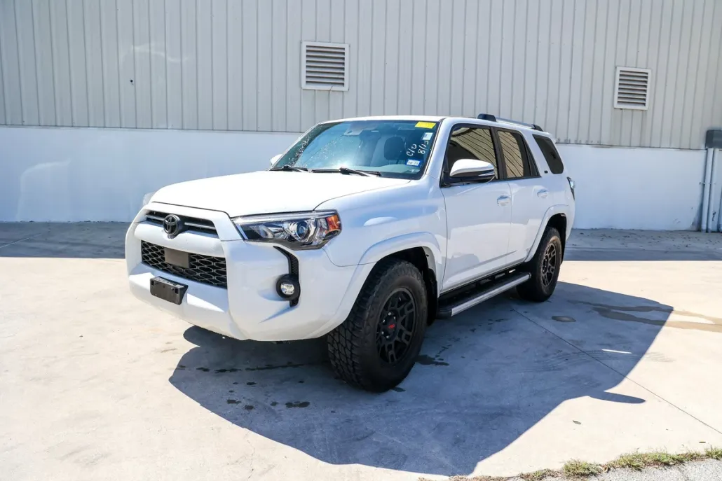 2023 Toyota 4Runner SR5 Premium photo 1
