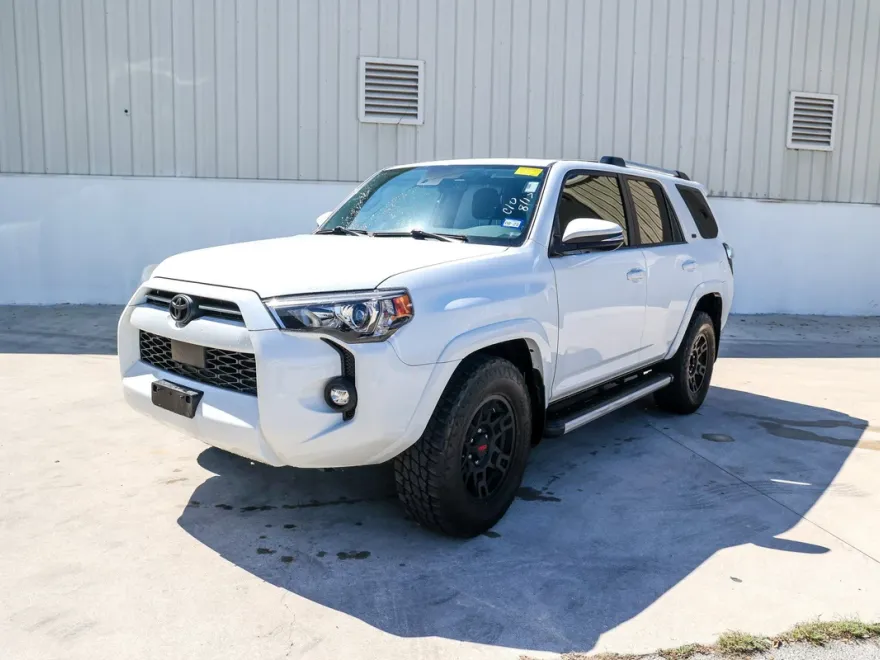 2023 Toyota 4Runner SR5 Premium photo 1