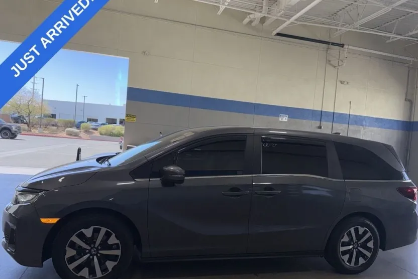 2025 Honda Odyssey EX-L photo 1