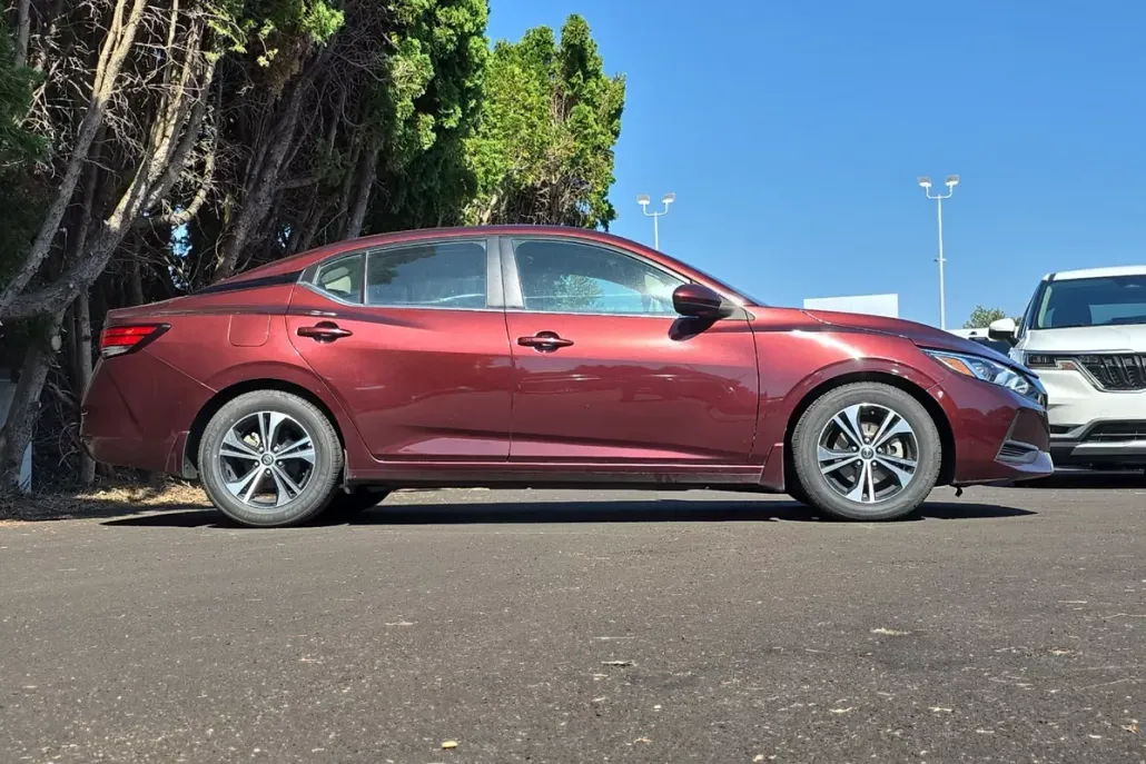 2023 Nissan Sentra SV photo 1