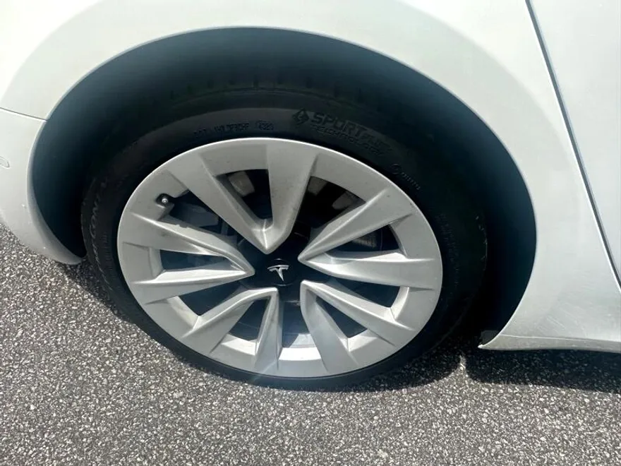 2022 Tesla Model 3 Long Range photo 44