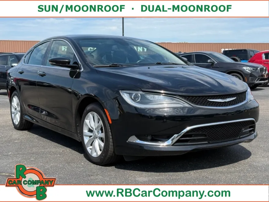 2015 Chrysler 200 C photo 1