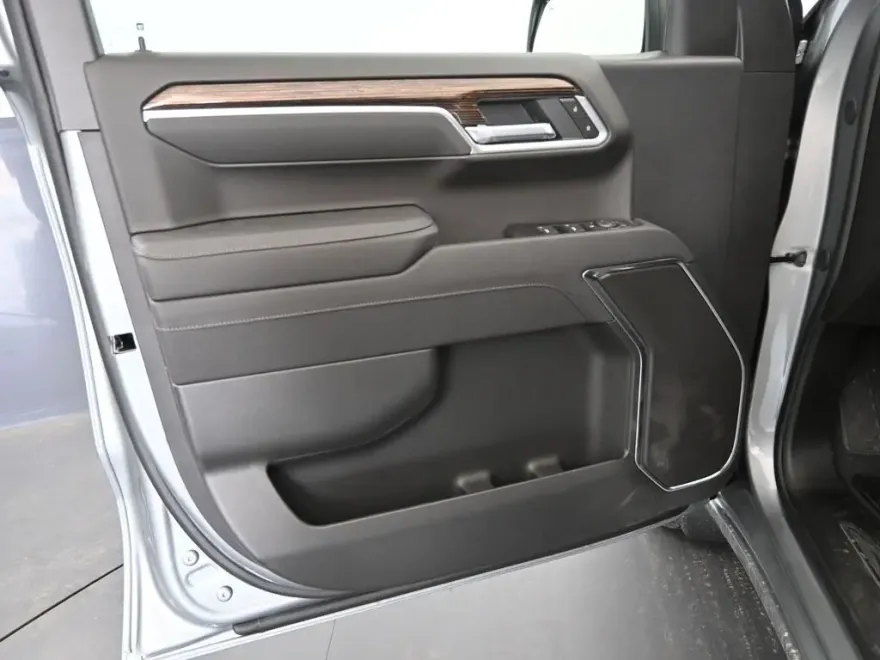 2025 Gmc Sierra 1500 SLE photo 12