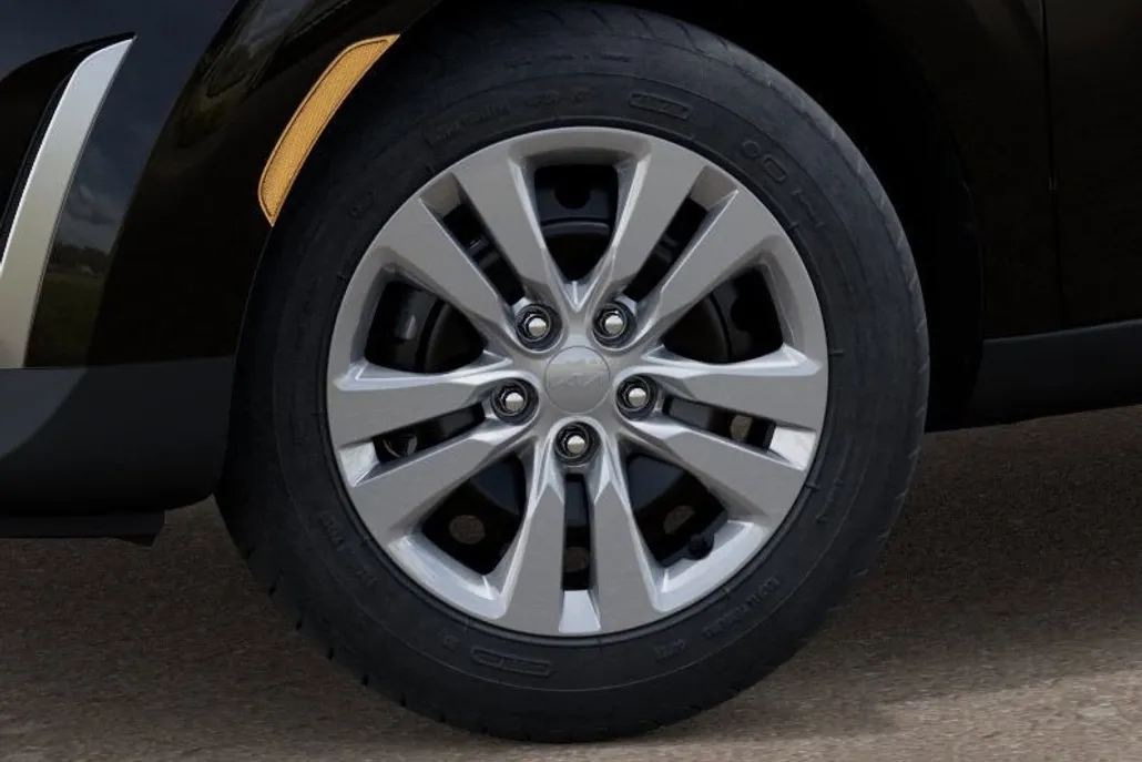2025 Kia Soul LX photo 1