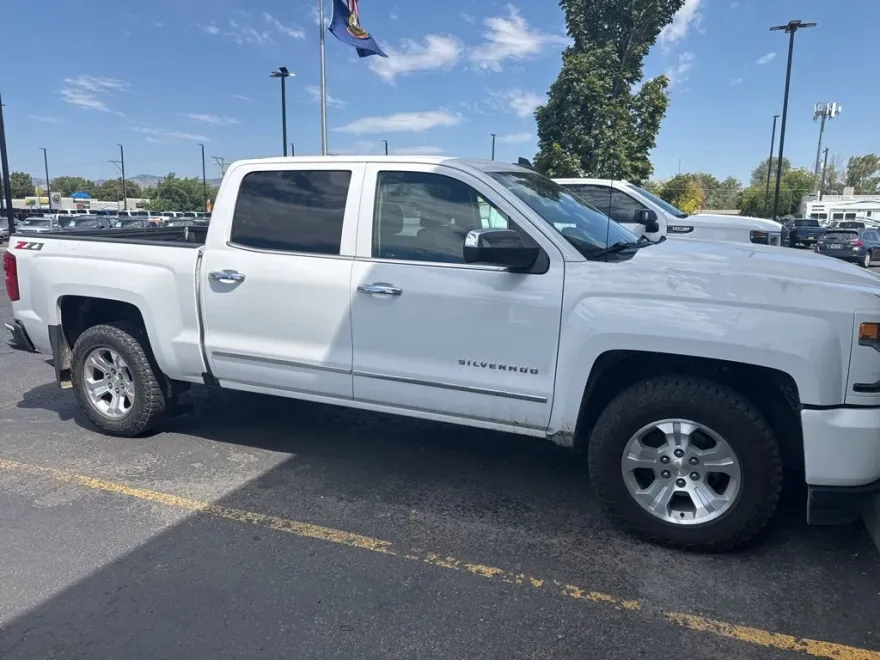 2018 Chevrolet Silverado LTZ photo 1