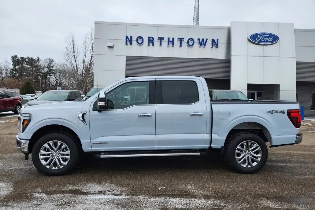 2025 Ford F-150 Lariat photo 1