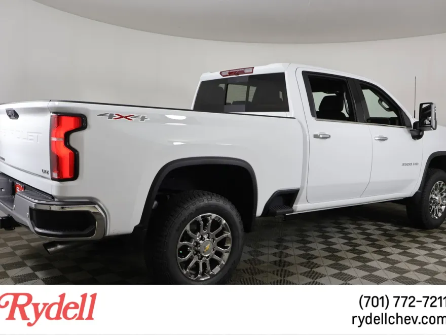 2026 Chevrolet Silverado 3500HD LTZ photo 1