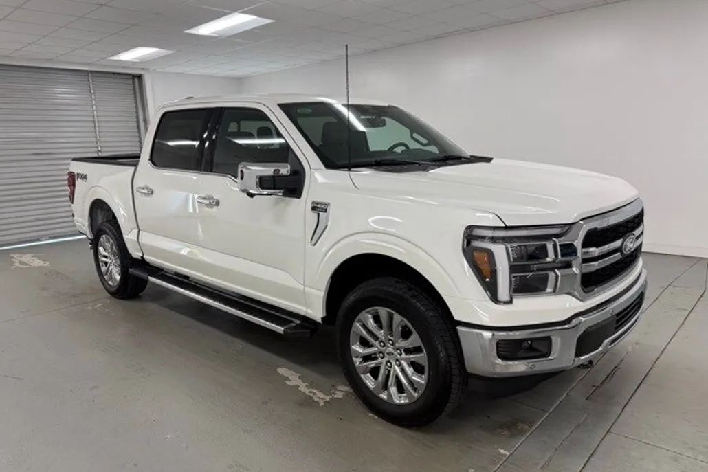 2025 Ford F-150 Lariat photo 1
