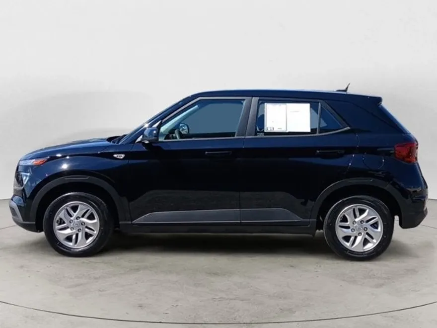 2024 Hyundai Venue SE photo 1
