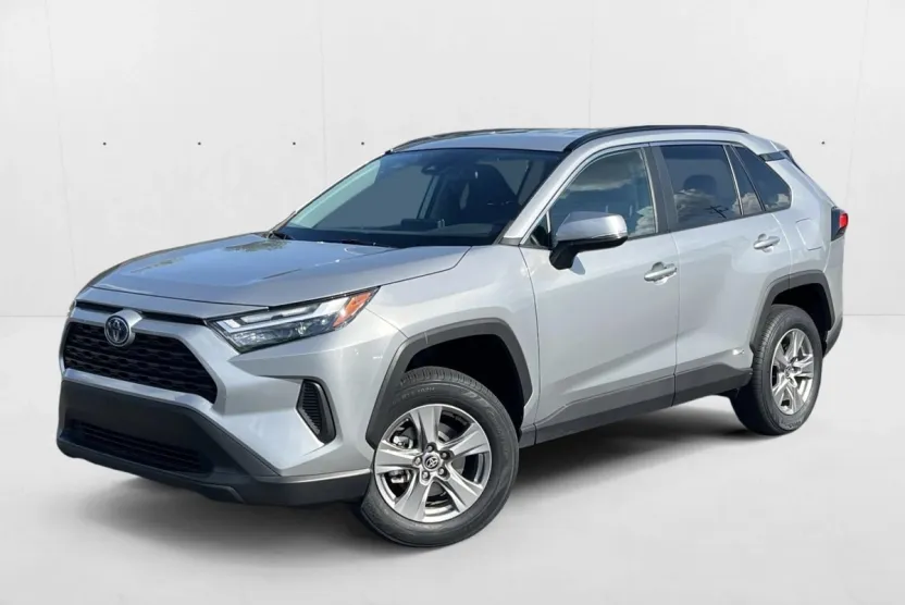 2024 Toyota RAV4 Hybrid XLE photo 1