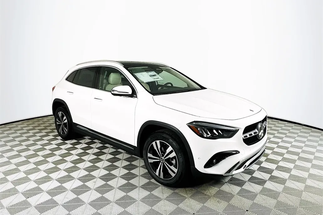 2026 Mercedes Benz GLA 250 photo 1