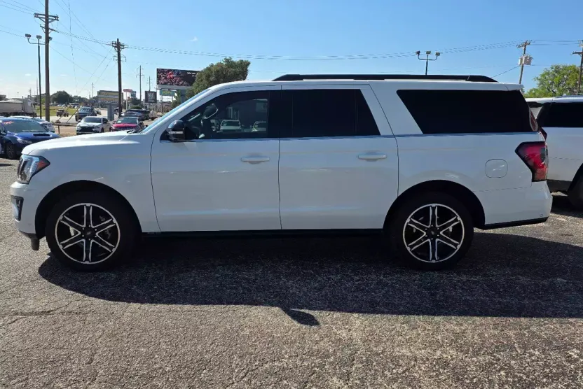 2021 Ford Expedition MAX Limited photo 1