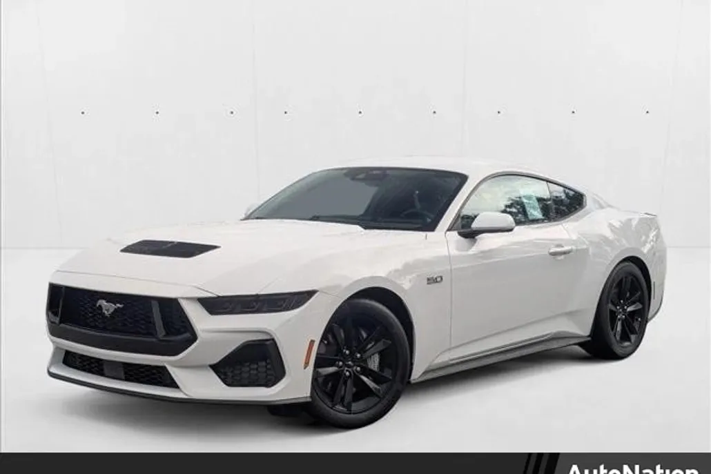 2025 Ford Mustang GT photo 1