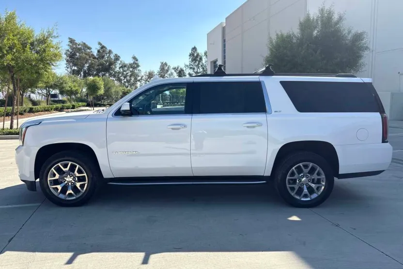 2020 Gmc Yukon XL SLT photo 1