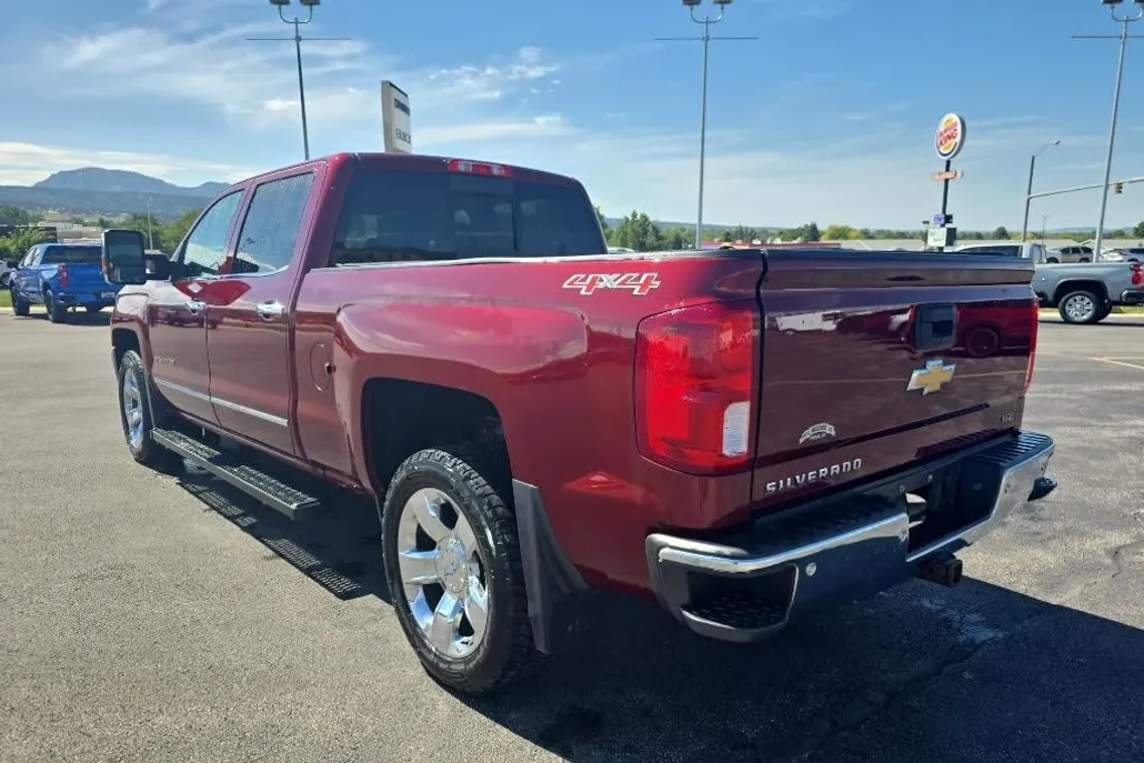 2017 Chevrolet Silverado 1500 LTZ photo 1