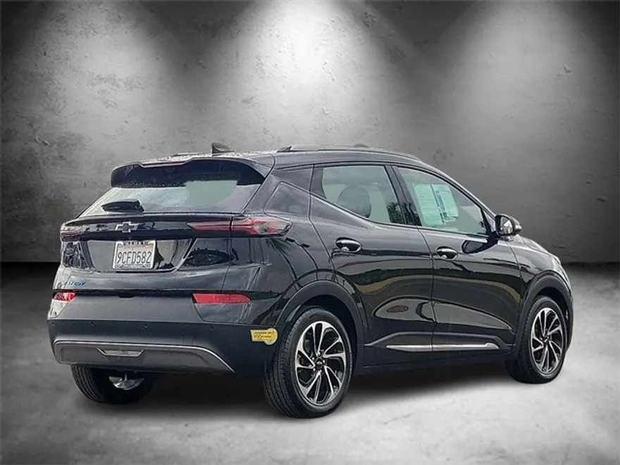 2022 Chevrolet Bolt EUV Premier photo 1