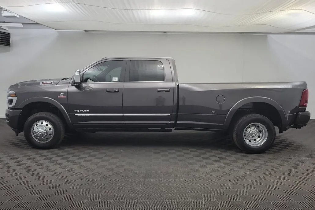 2025 Ram 3500 Limited photo 1