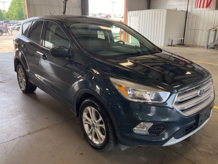 2013 Toyota Highlander Base photo 1