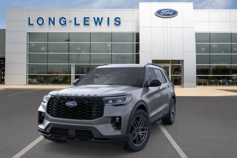 2025 Ford Explorer ST-Line photo 1