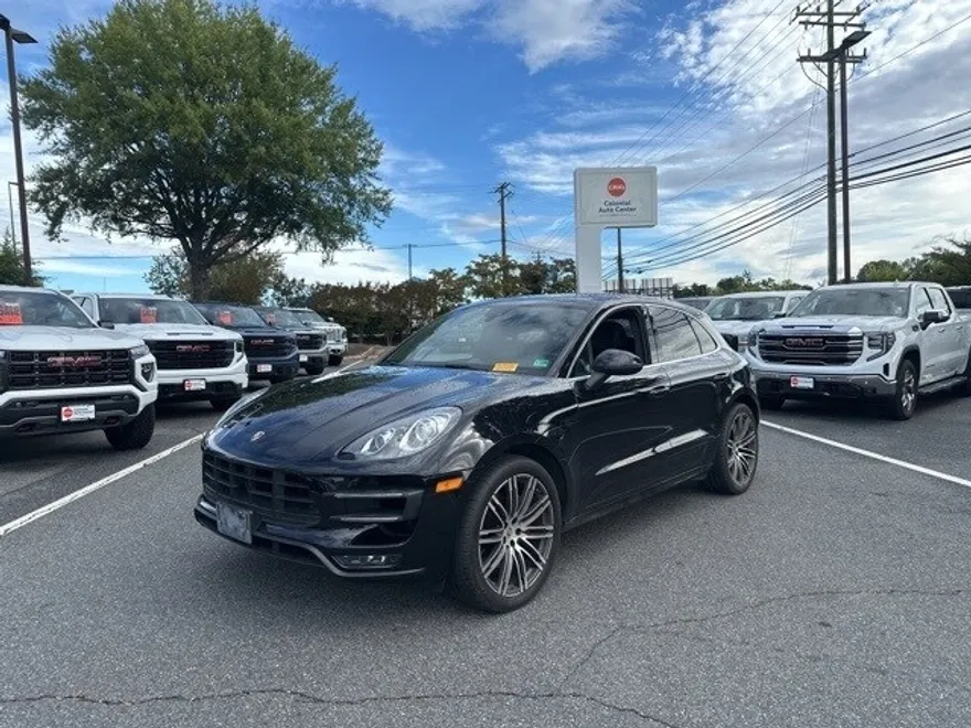 2015 Porsche Macan Turbo photo 1