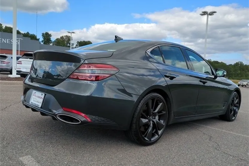 2023 Genesis G70 Advanced 3.3T Sport Prestige photo 1