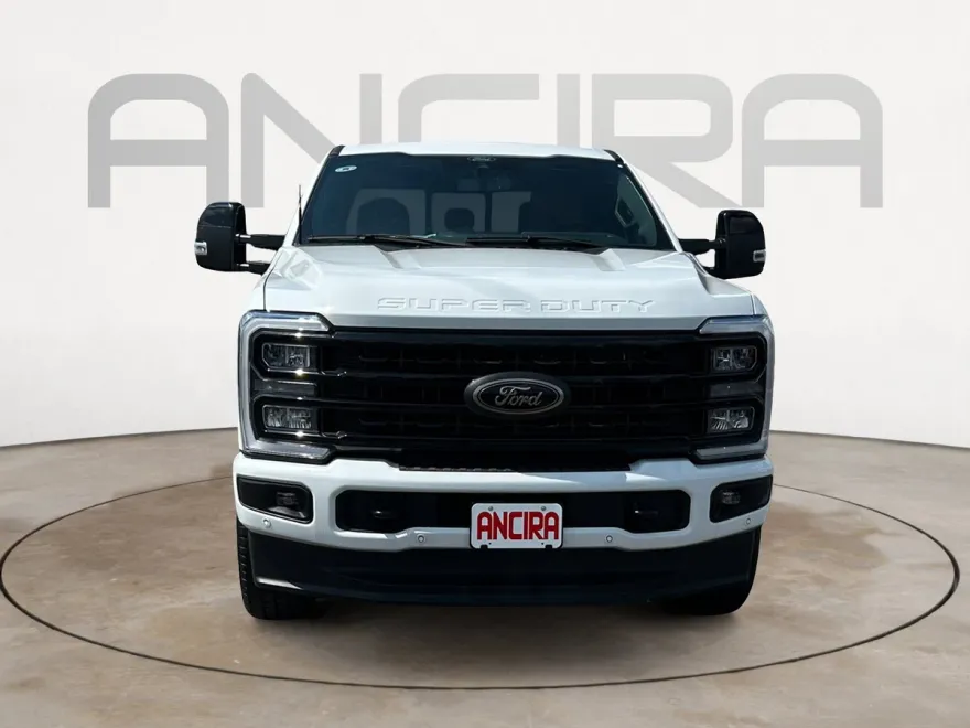 2024 Ford F-350 Lariat photo 1