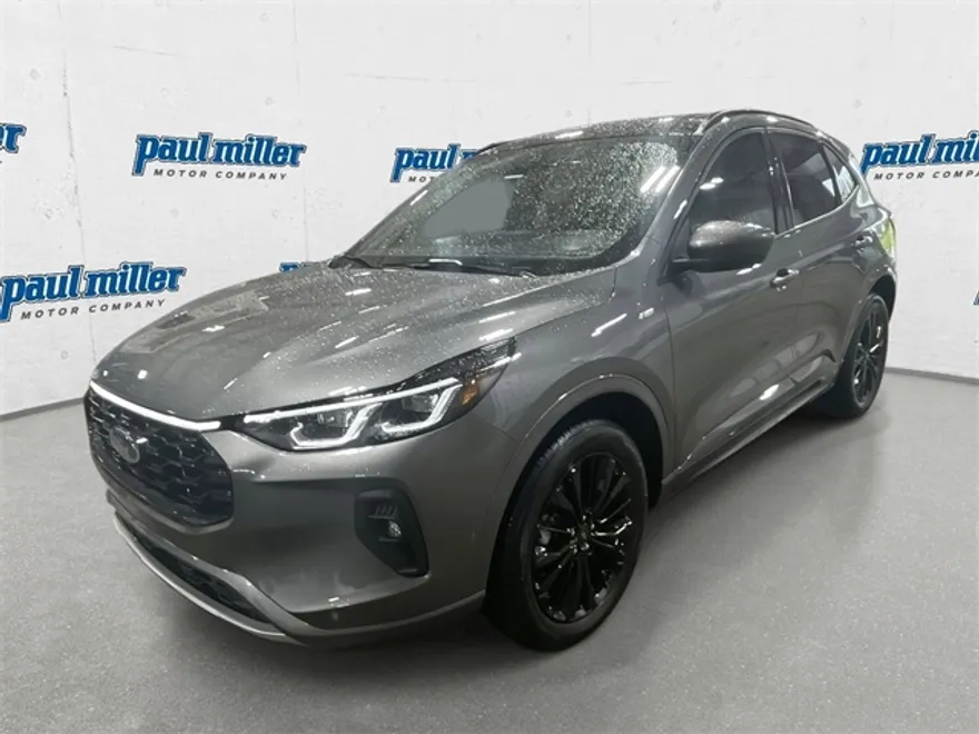 2024 Ford Escape ST-Line Elite photo 1