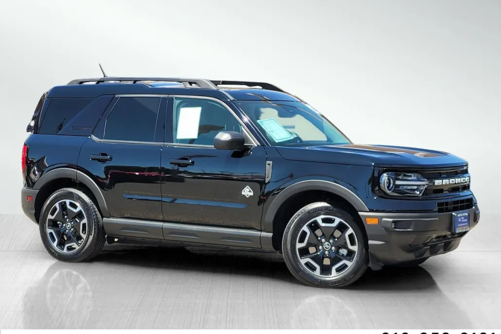2024 Ford Bronco Sport Outer Banks photo 1