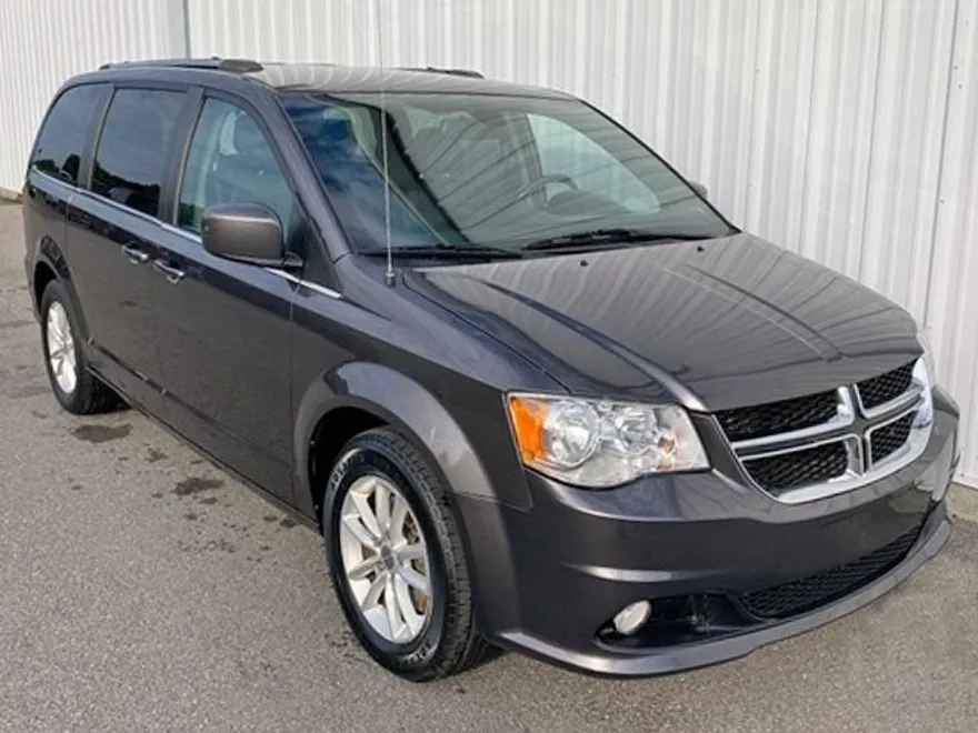2019 Dodge Grand Caravan SXT photo 1