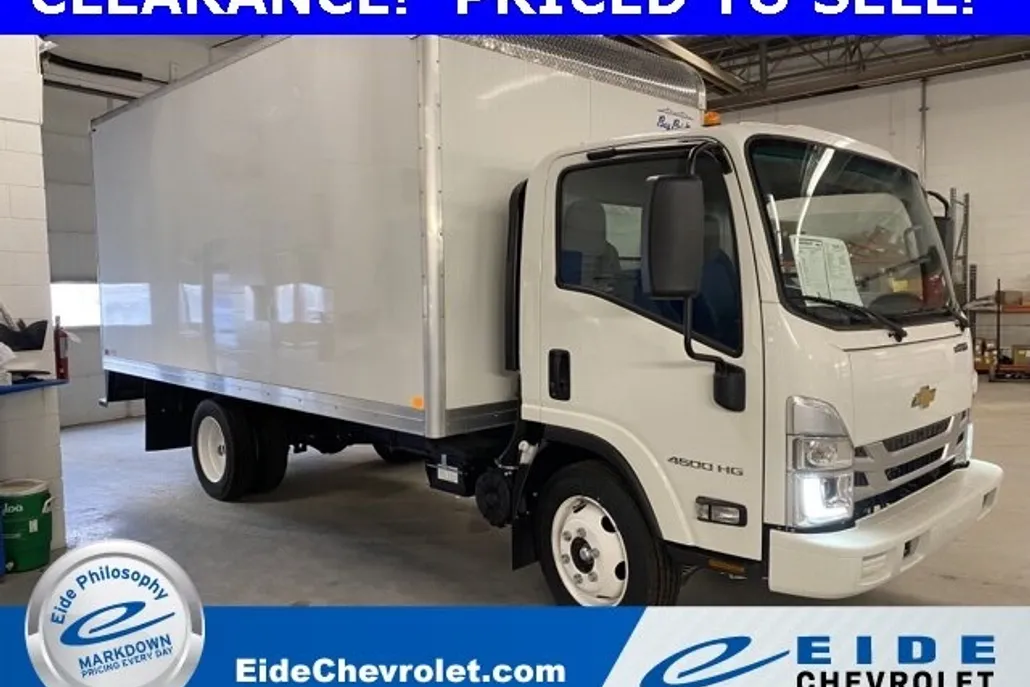2024 Chevrolet Silverado 4500HD photo 1