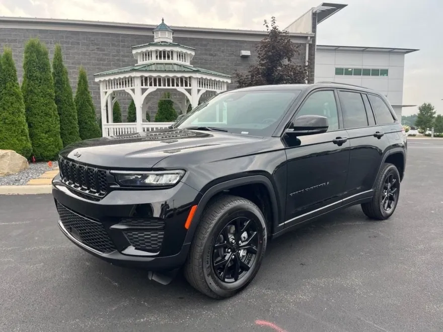 2025 Jeep Grand Cherokee Altitude X photo 1