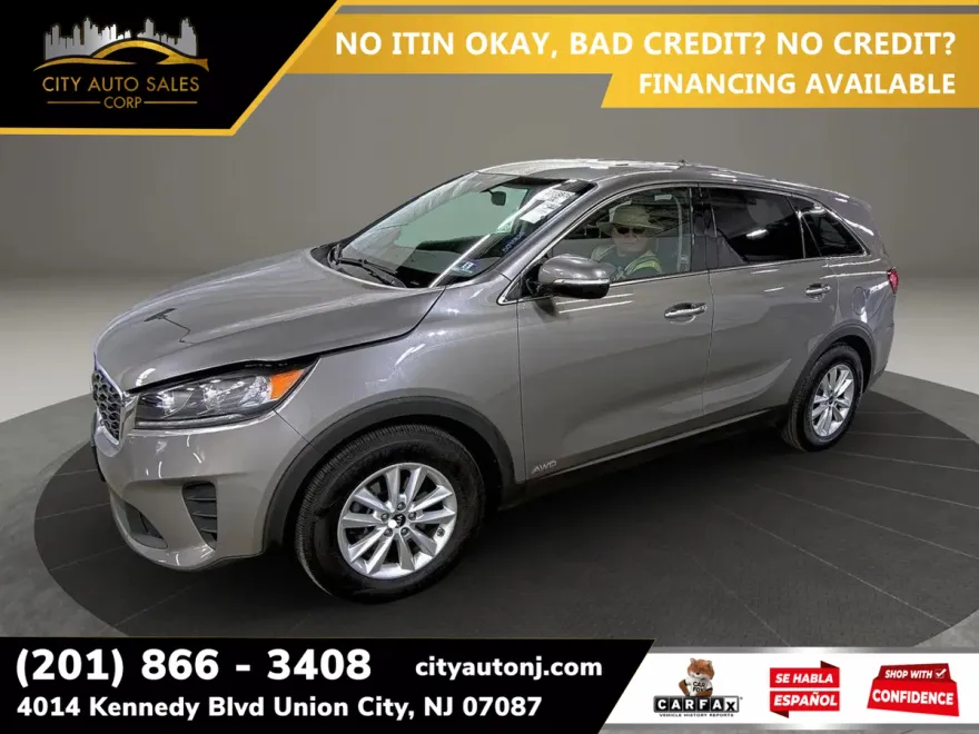 2019 Kia Sorento LX photo 1