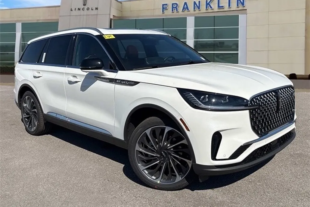 2025 Lincoln Aviator Reserve photo 1