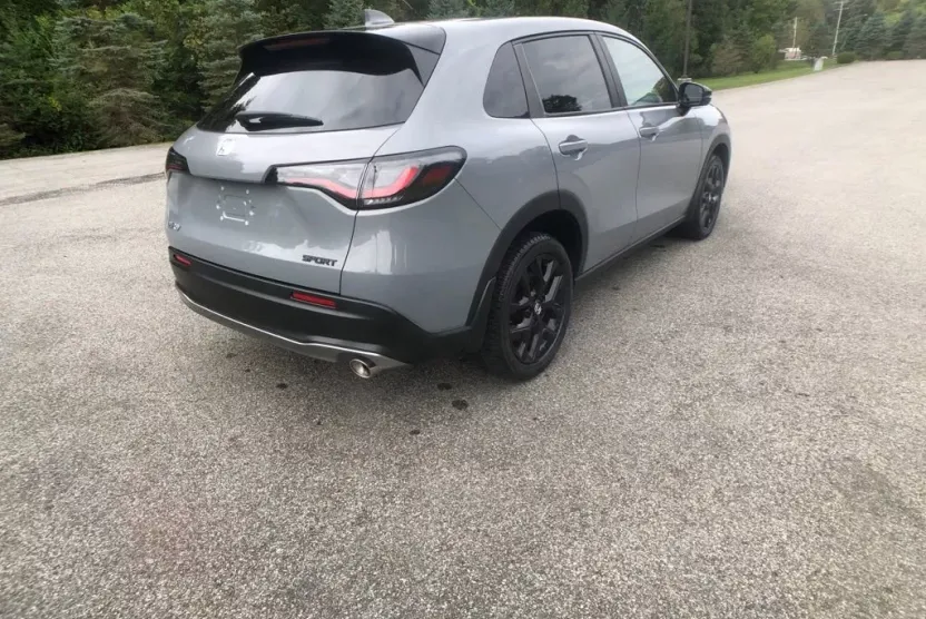 2023 Honda HR-V Sport photo 1