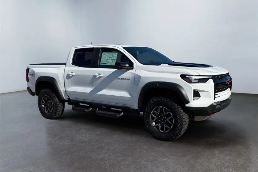 2026 Chevrolet Colorado ZR2 photo 1