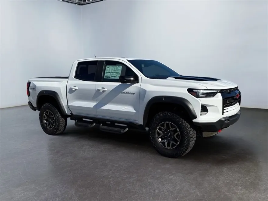 2026 Chevrolet Colorado ZR2 photo 1